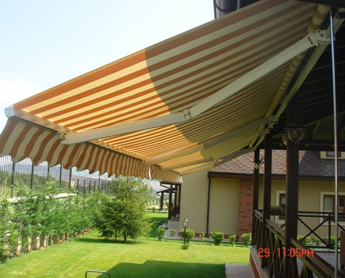 Kuşadası Tente Branda, Mafsallı Tente Modeli 3 Kuşadası Tente Branda, Mafsallı Tente Modeli 3